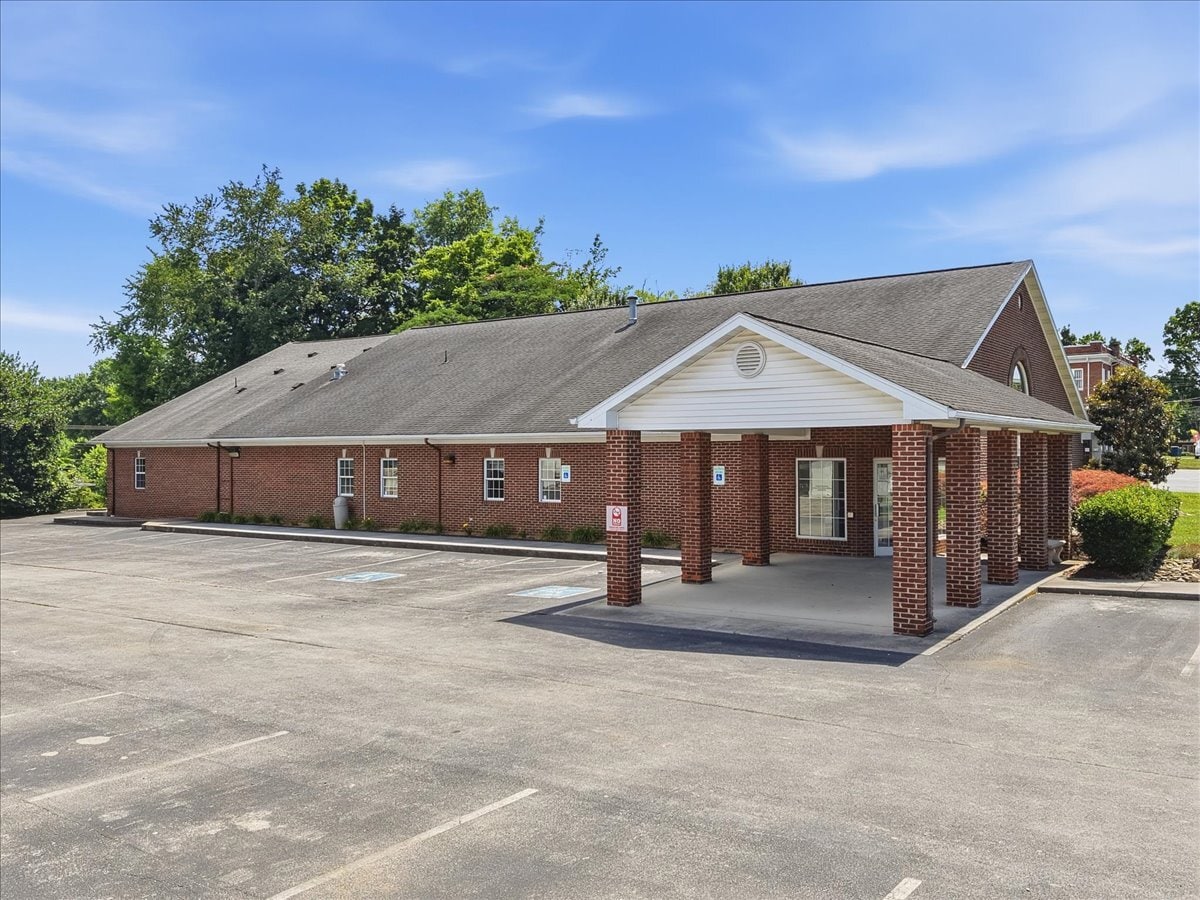 901 W 4th North St, Morristown, TN for Sale