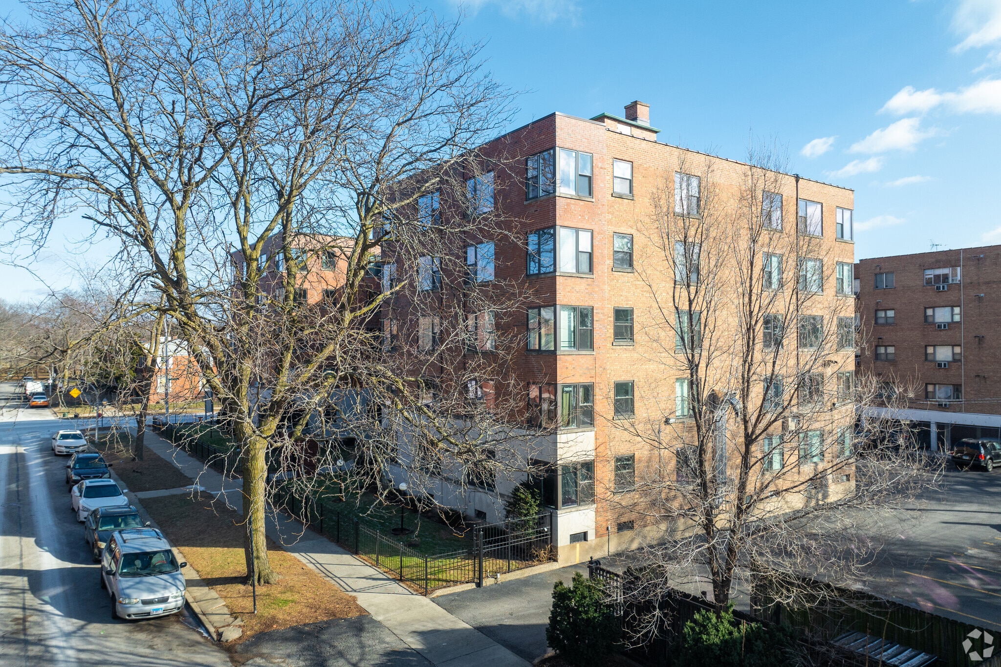 3075 E Cheltenham Pl, Chicago, IL for Sale