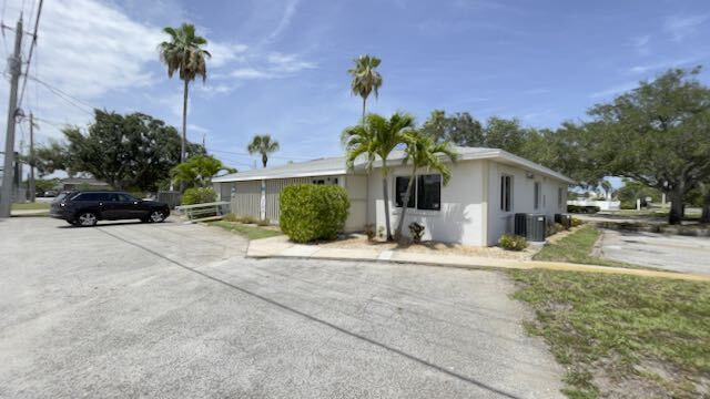 105 S Riverside Dr, Indialantic, FL for Rent