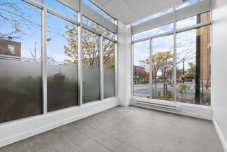 Montréal, QC Office/Retail - 7040 Rue Saint-Dominique