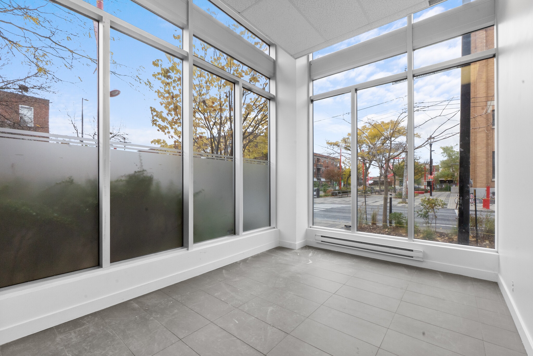 7040 Rue Saint-Dominique, Montréal, QC for Rent