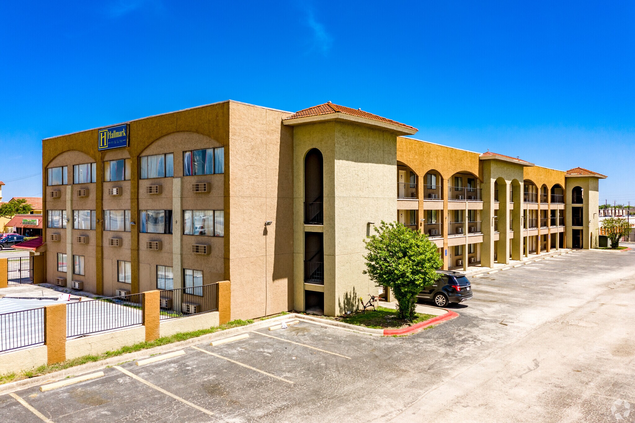 6370 I-35 Fwy, San Antonio, TX for Sale