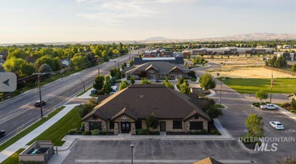 1588 W Cayuse Creek Dr, Meridian, ID for Sale