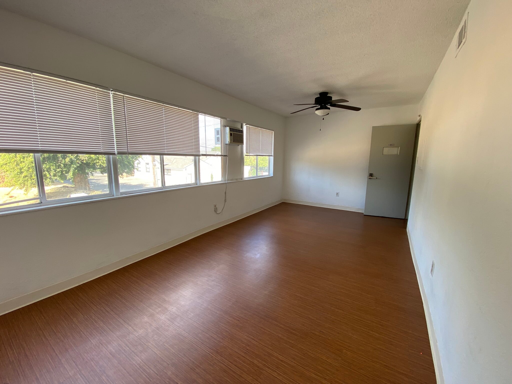 275 N Main St, Manteca, CA for Rent