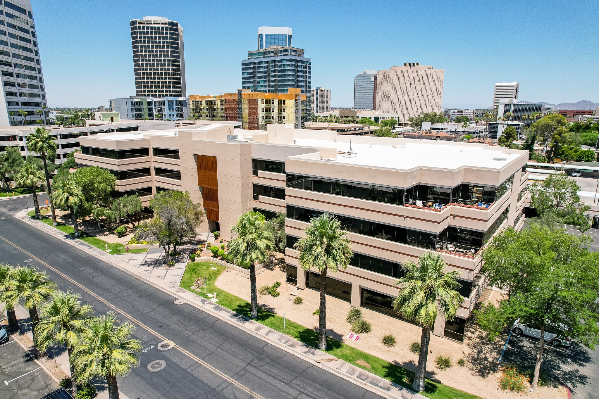202 E Earll Dr, Phoenix, AZ for Sale