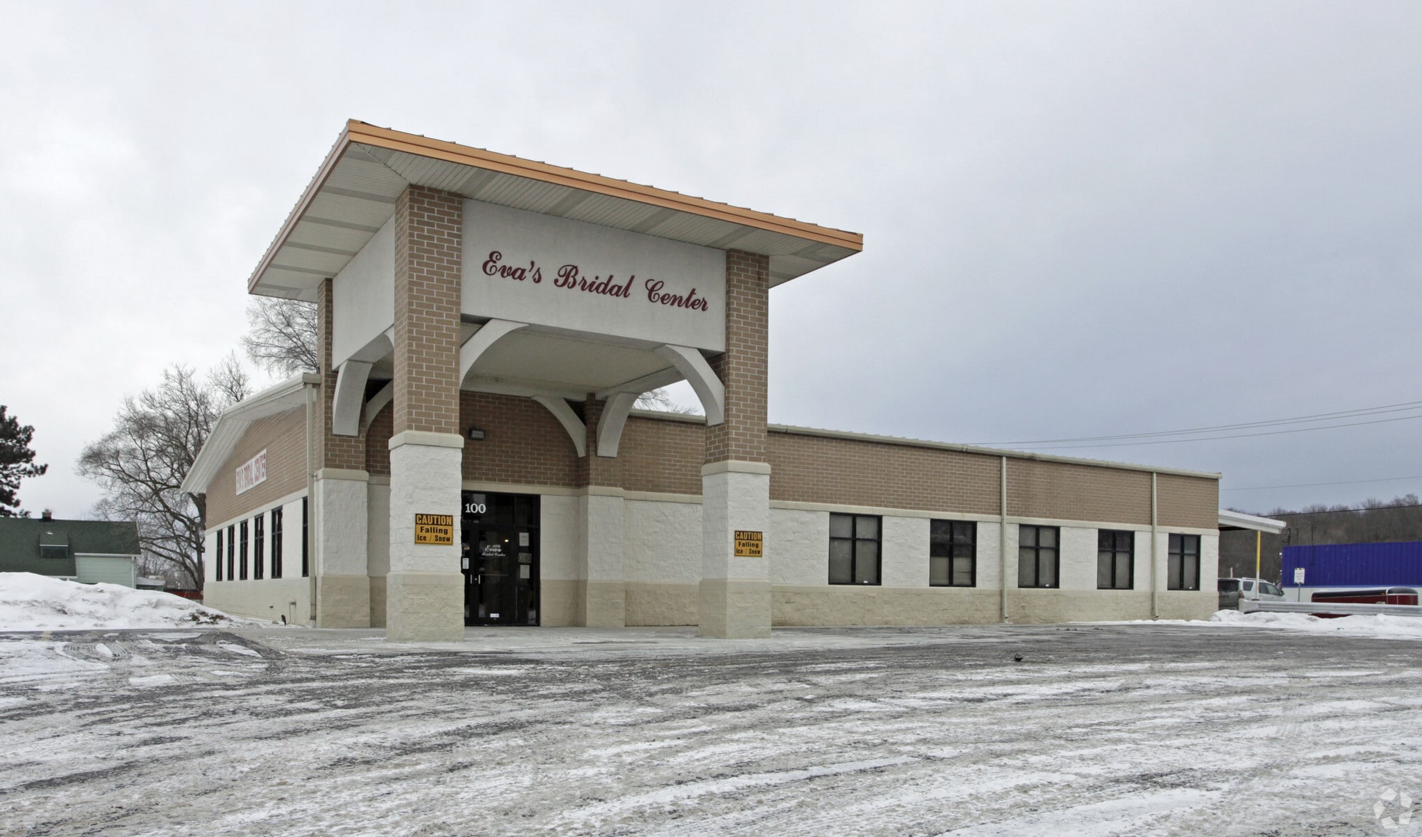 100 E Oak St, Oak Creek, WI for Rent
