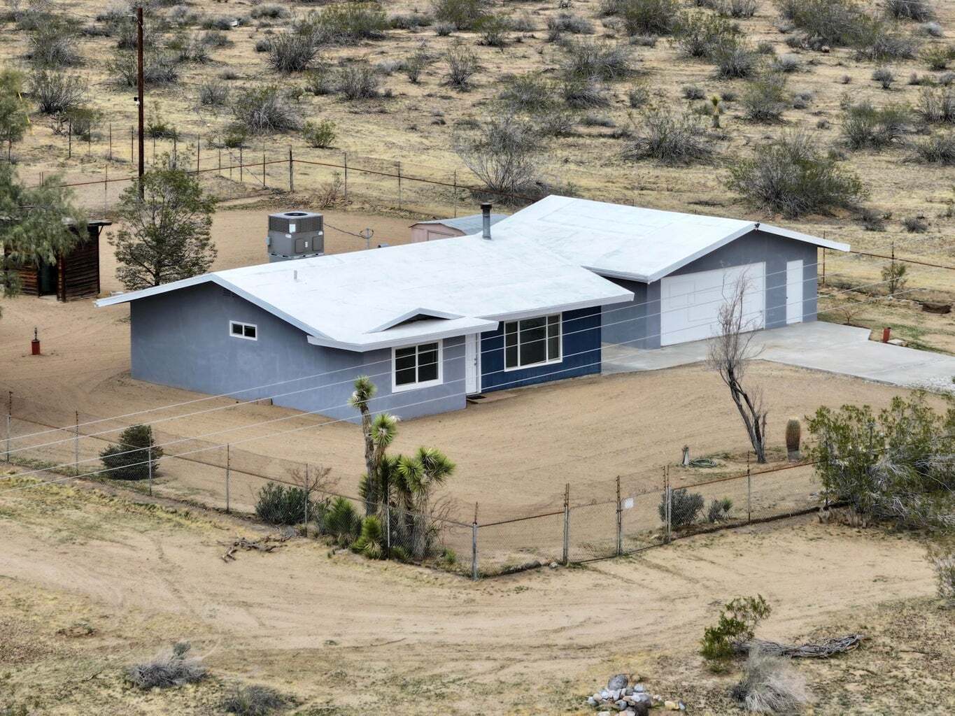 1412 Old Woman Springs Rd, Yucca Valley, CA for Sale