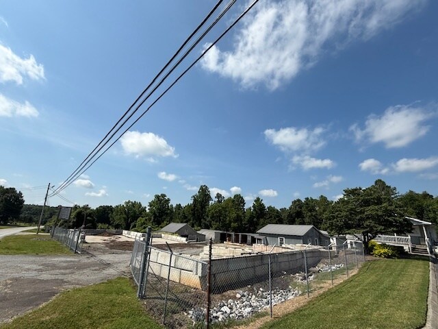 2217 Chestnut Street Ext, High Point, NC for Rent