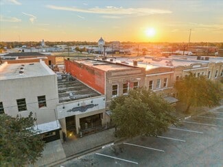 Corsicana, TX Storefront - 107 S Beaton St