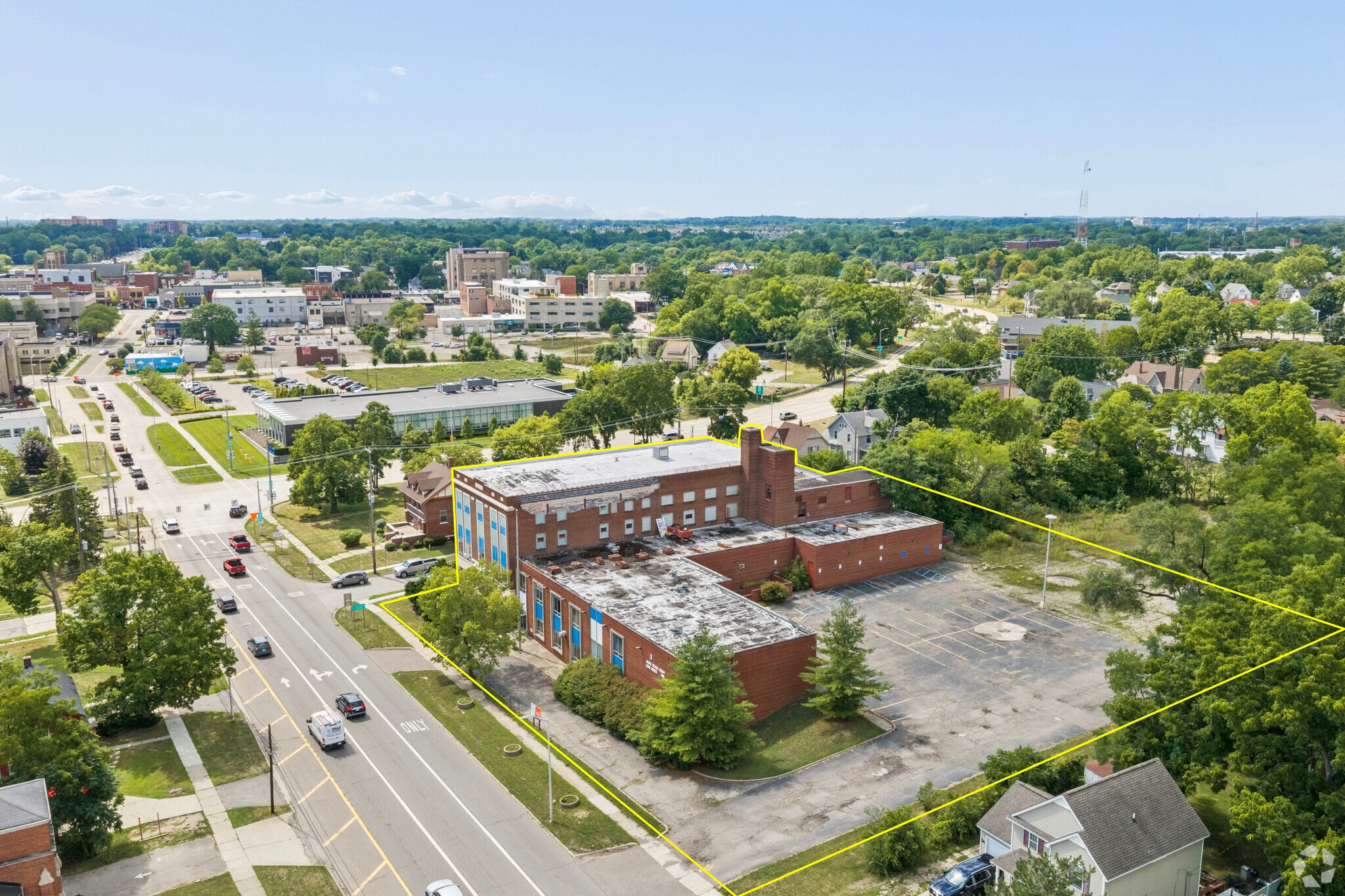 131 University Dr, Pontiac, MI for Sale