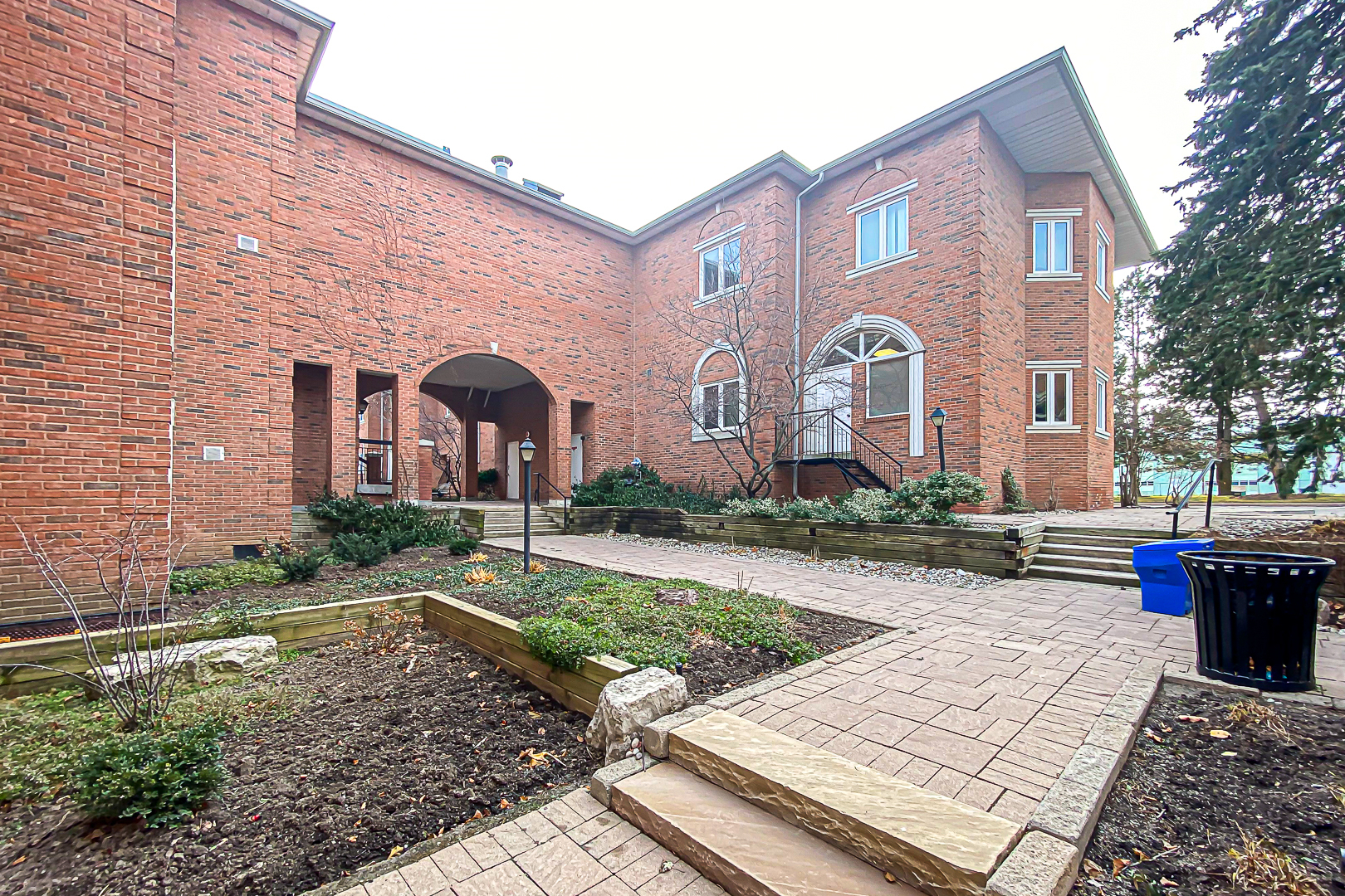 335 Renfrew Dr, Markham, ON for Sale