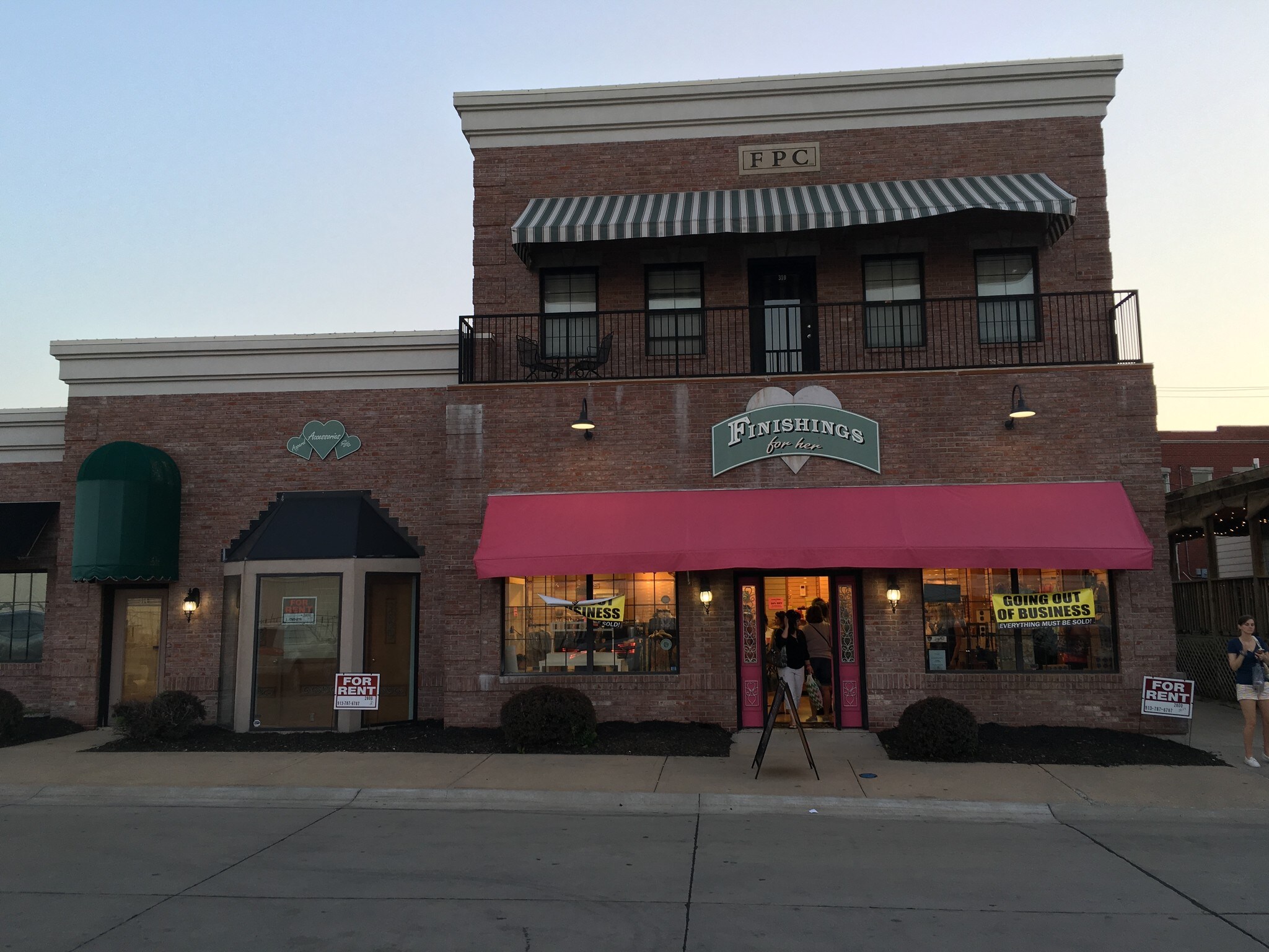 310-338 SW Main St, Lees Summit, MO for Rent