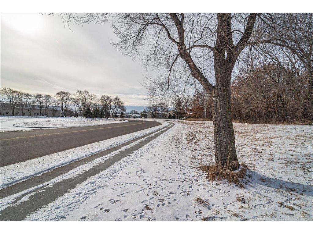 6050 Cahill Ave, Inver Grove Heights, MN for Sale