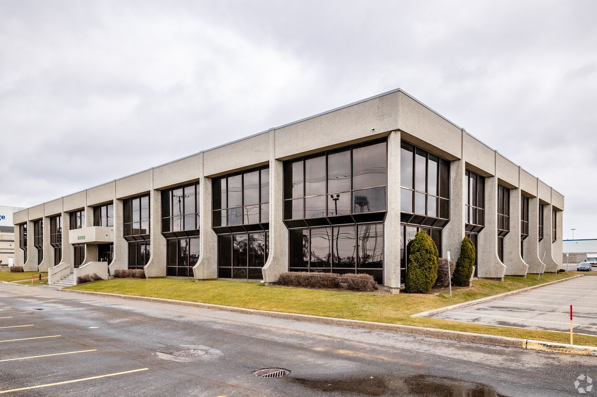 6300 Ch de la Côte-de-Liesse, Montréal, QC for Rent