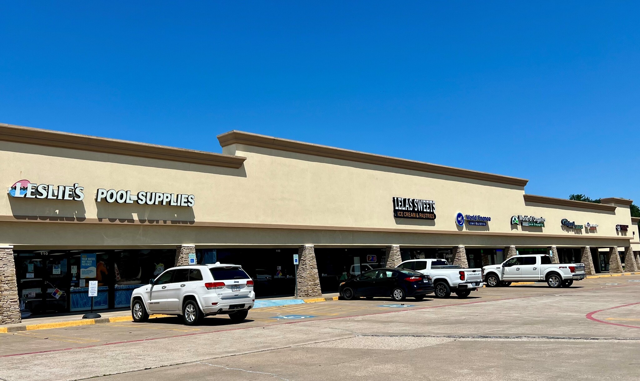 200-230 W Parker Rd, Plano, TX for Rent