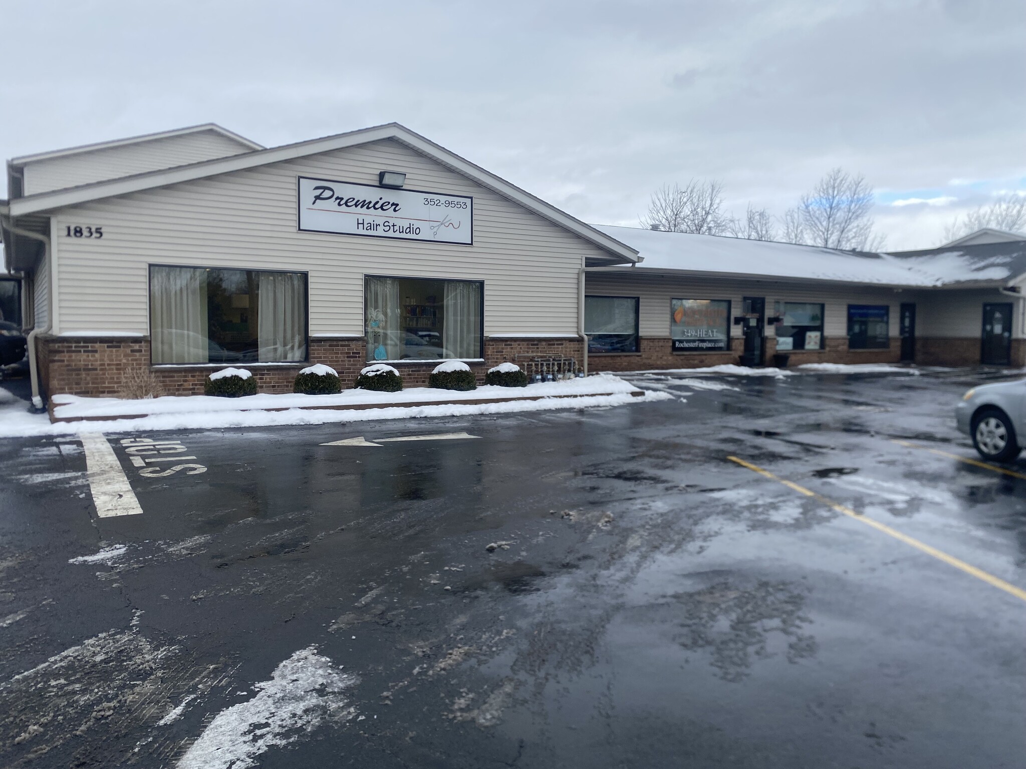1835 N Union St, Spencerport, NY for Rent