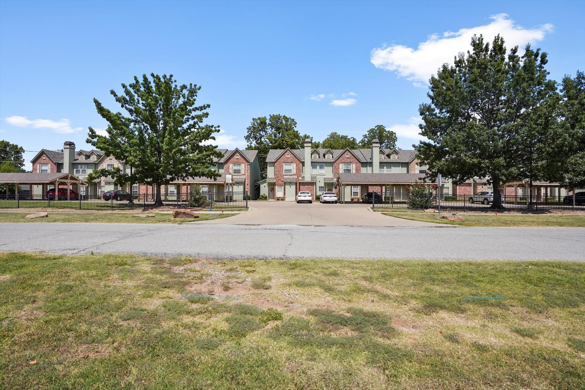 419 E C St, Jenks, OK for Sale