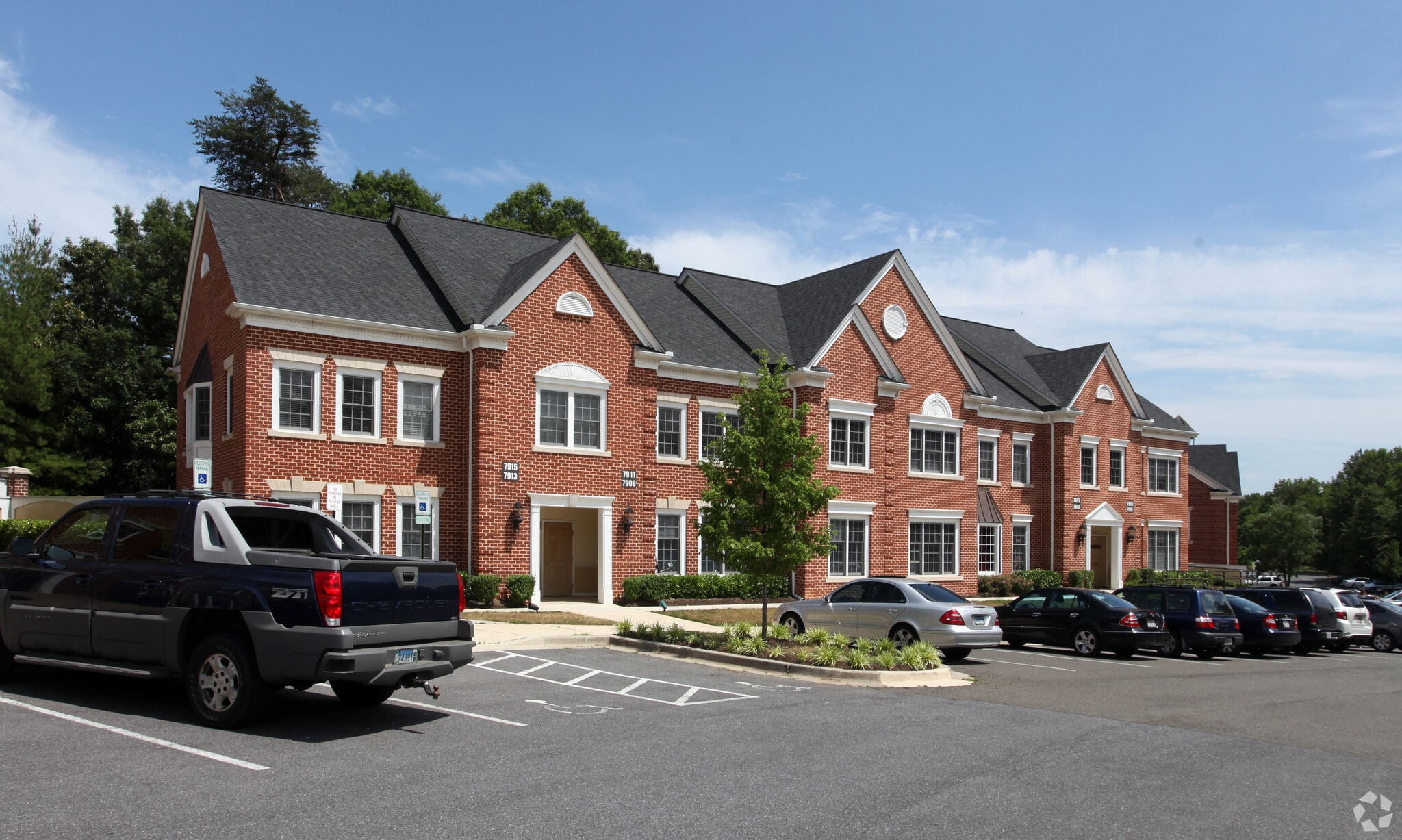 7901-7915 Belle Point Dr, Greenbelt, MD for Rent