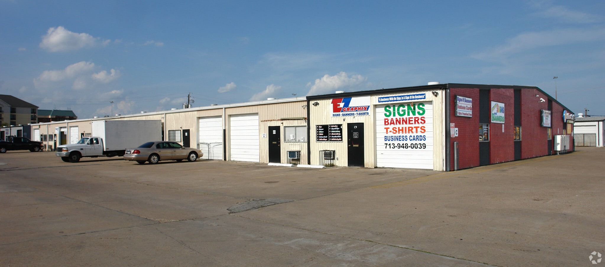 9125 Airport Blvd, Houston, TX for Rent