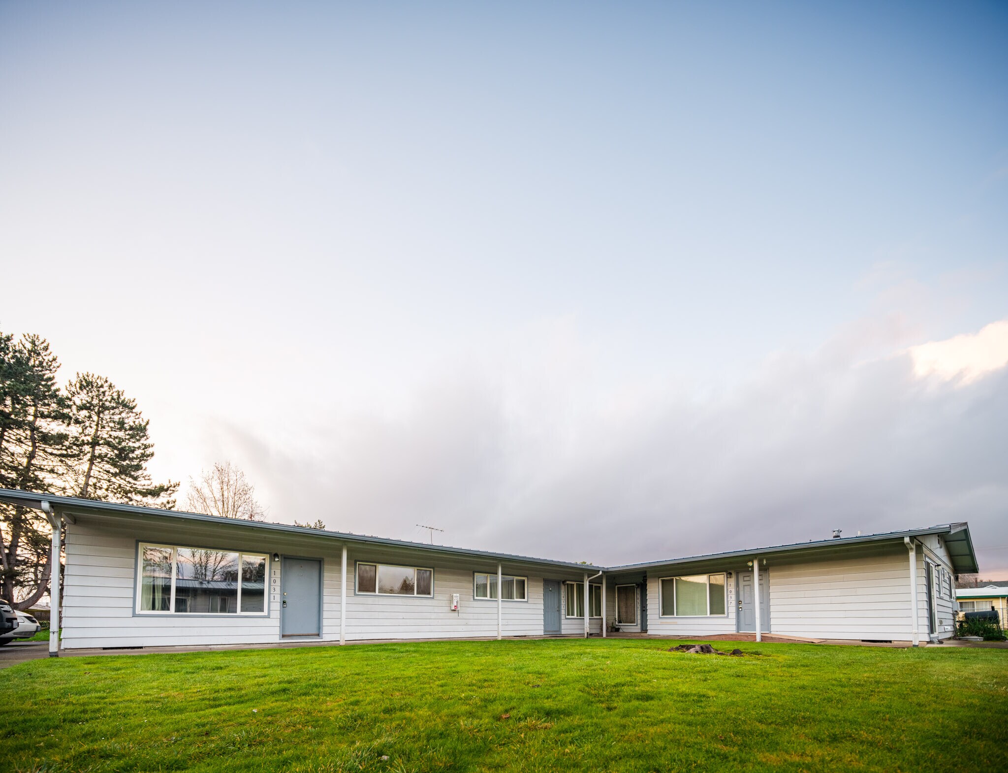 1037 Ring St NE, Salem, OR for Sale