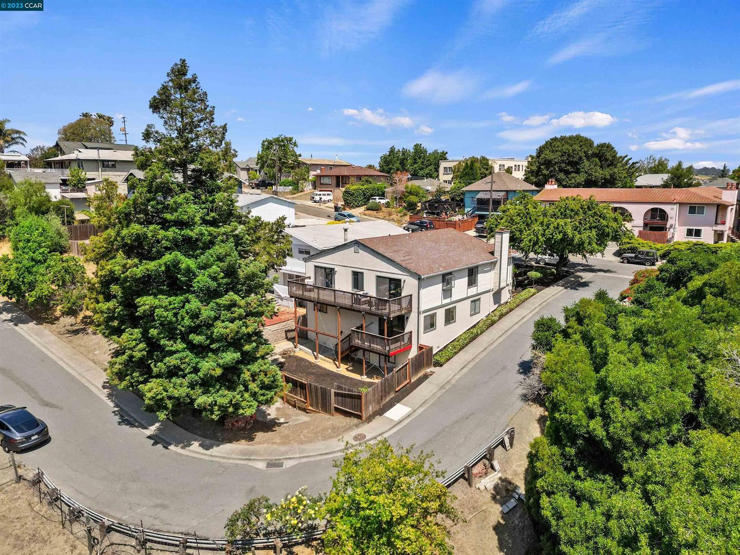 619 Edwards St, Crockett, CA for Sale