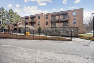 Ancaster, ON Apartments - 52 Sulphur Springs Rd