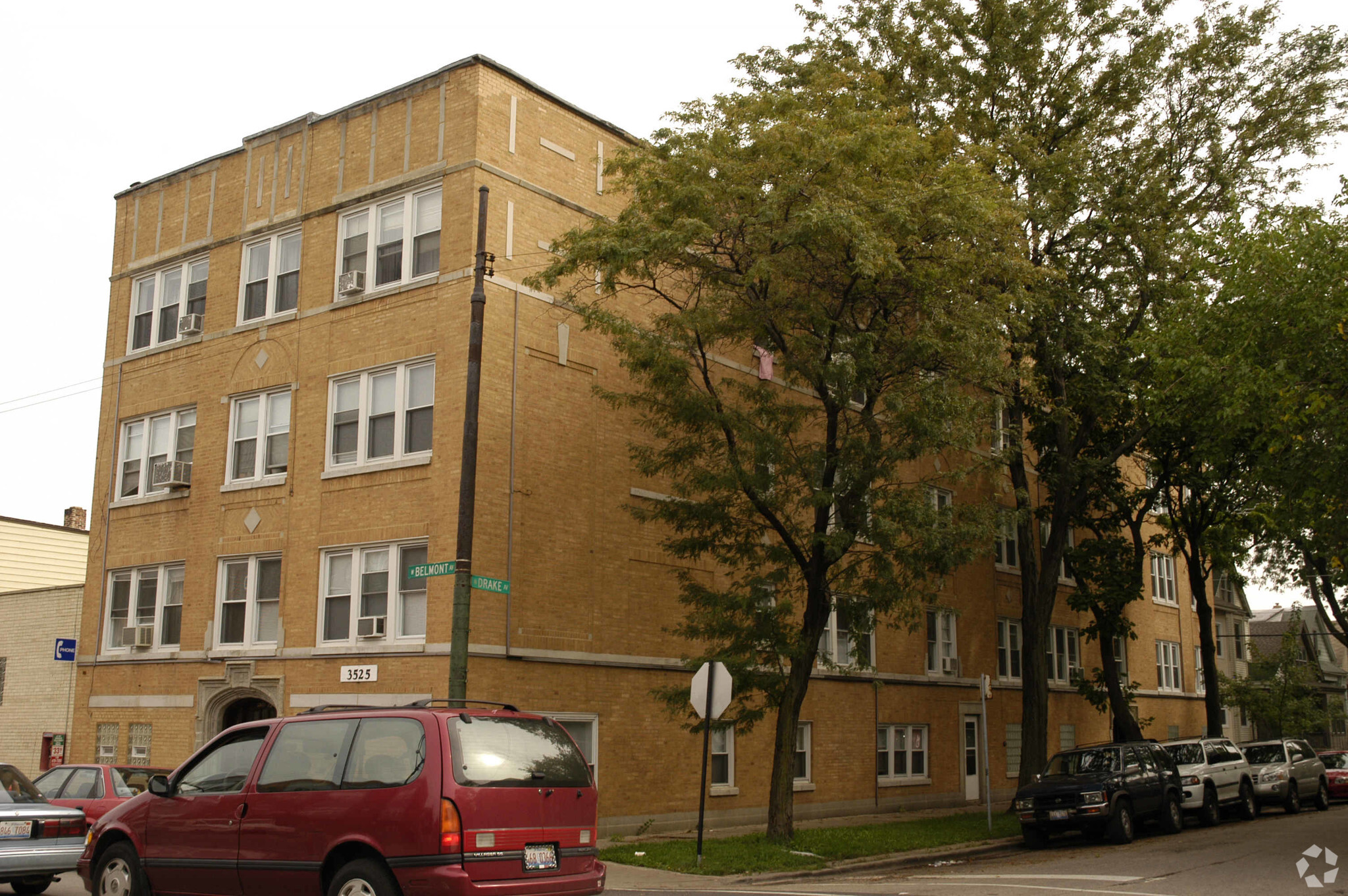 3523-3525 W Belmont Ave, Chicago, IL for Sale