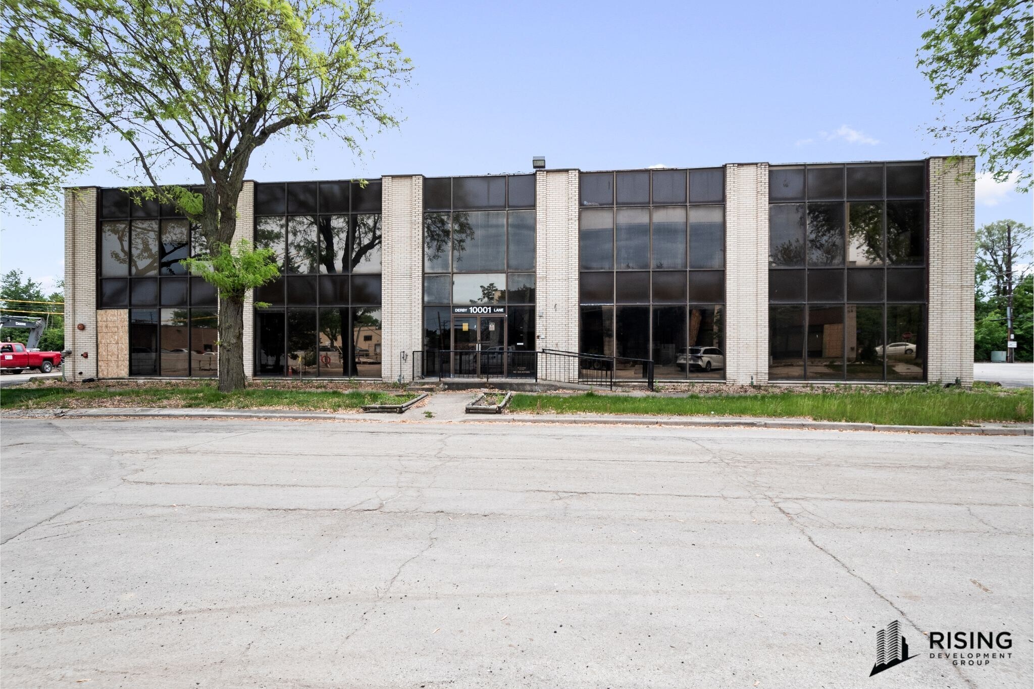 10001 W Derby Ln, Westchester, IL for Rent