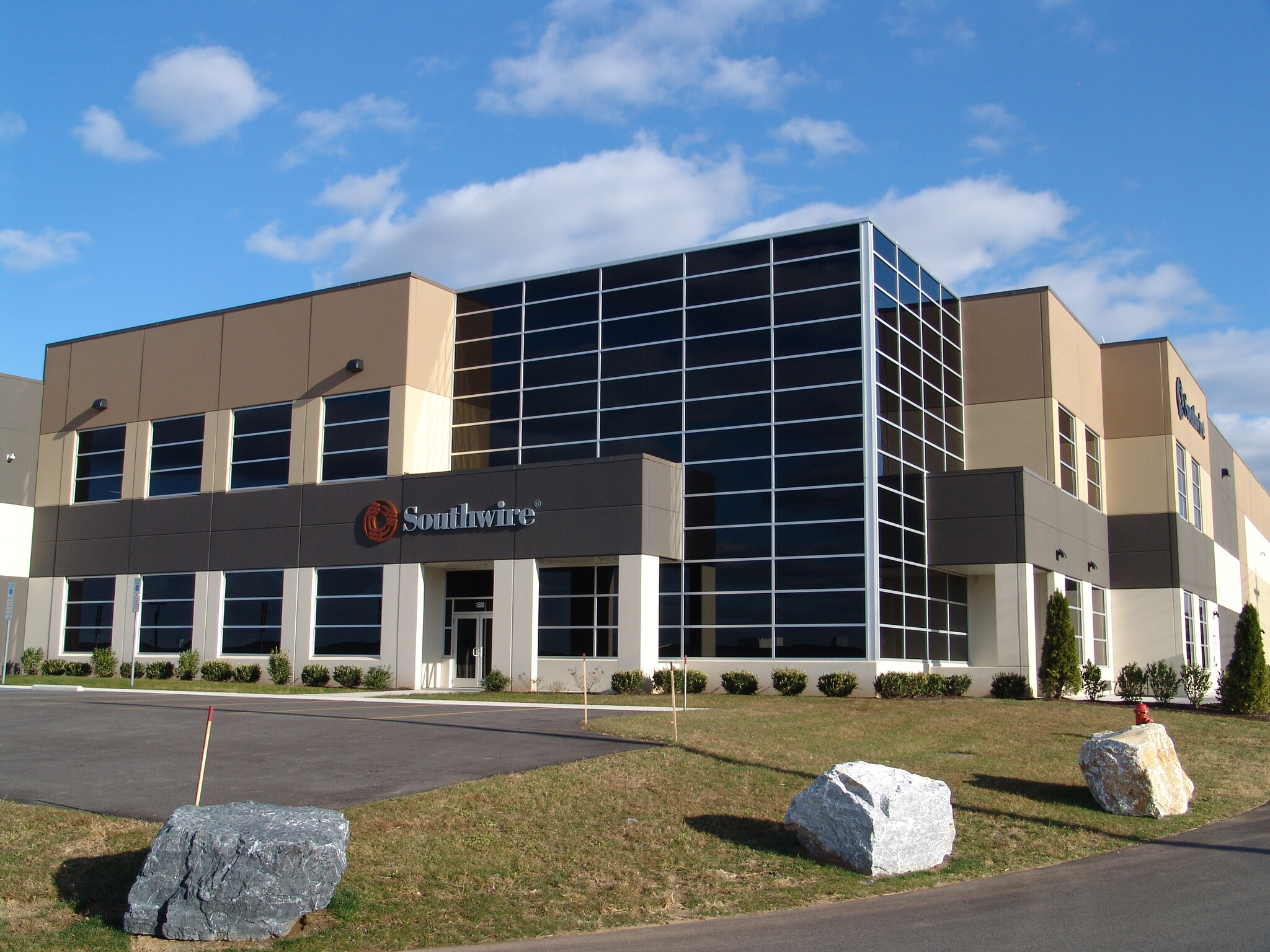 1500-1510 Bartlett Dr, Manchester, PA for Rent