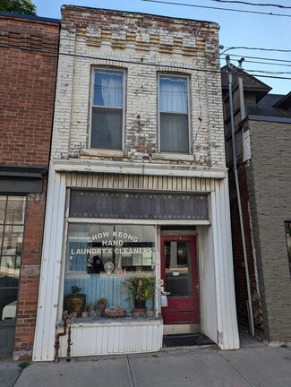 Toronto, ON Retail - 176 Avenue Rd