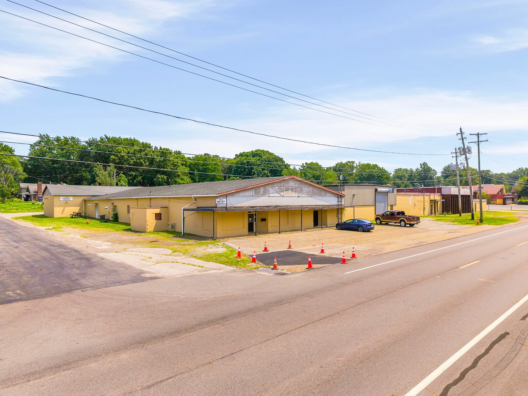 1609-1625 Massillon Rd, Akron, OH for Sale