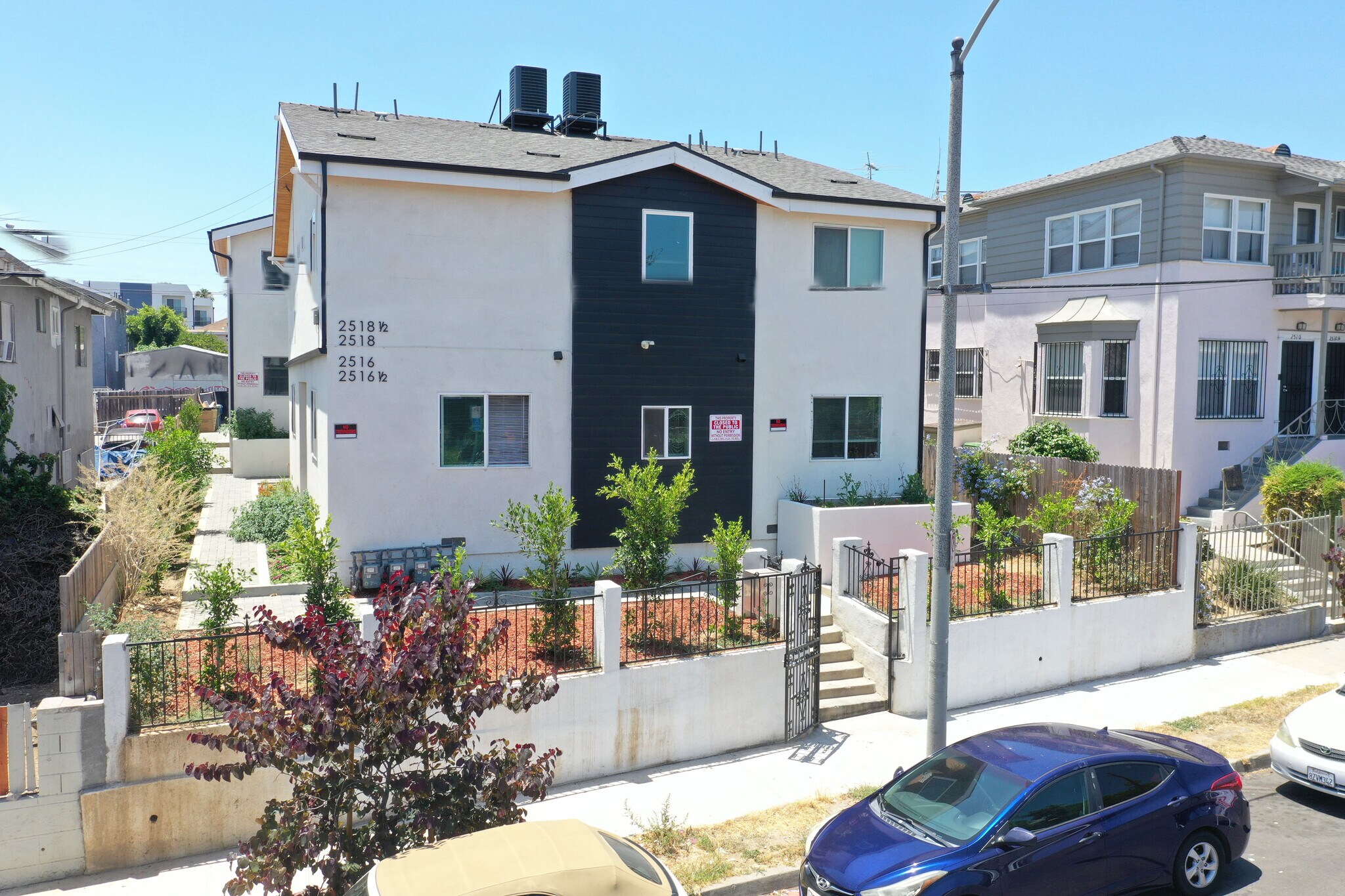 2516 Malabar St, Los Angeles, CA for Sale