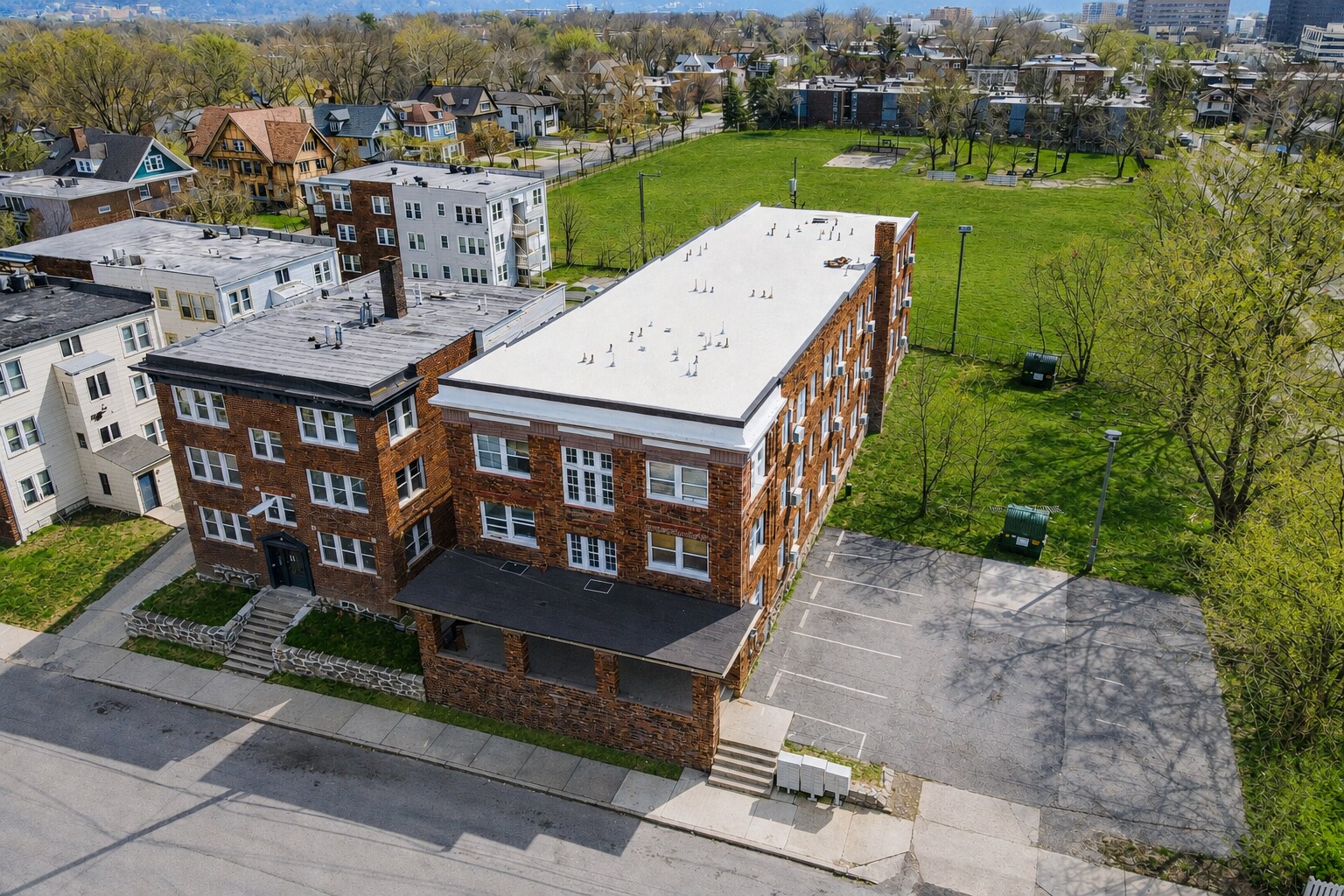 109 E 40th St, Kansas City, MO for Sale