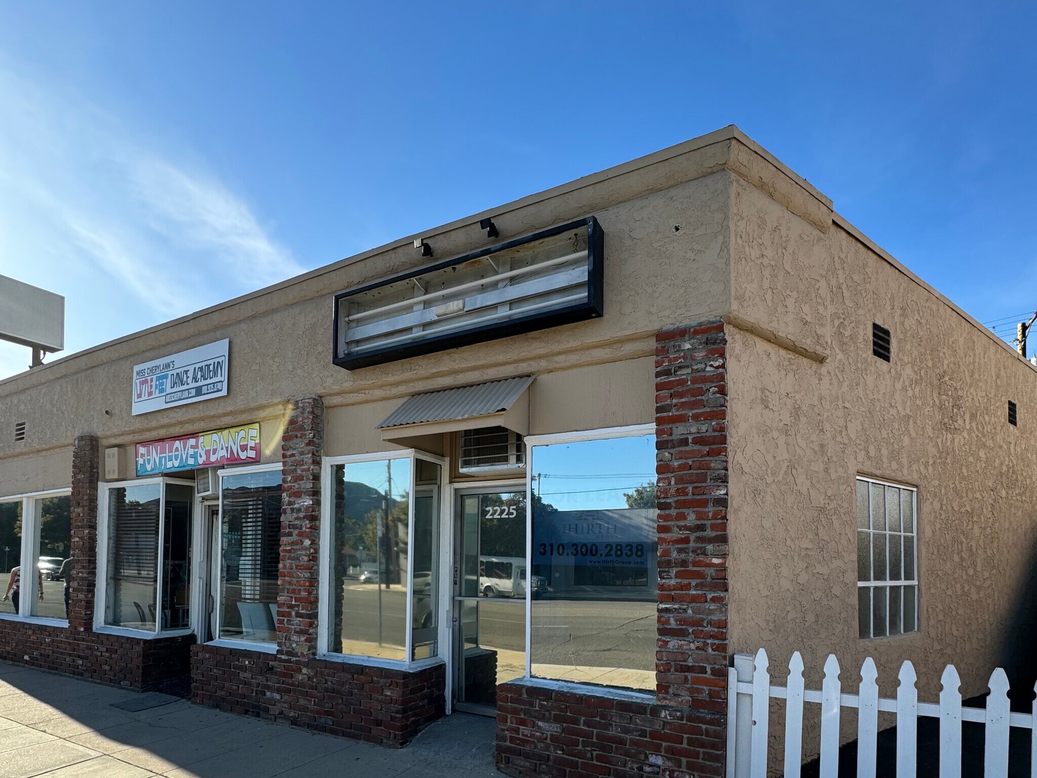 2225-2227 W Olive Ave, Burbank, CA for Rent