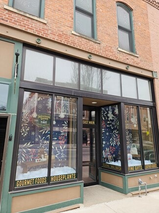 Ottumwa, IA Retail - 328 E Main St