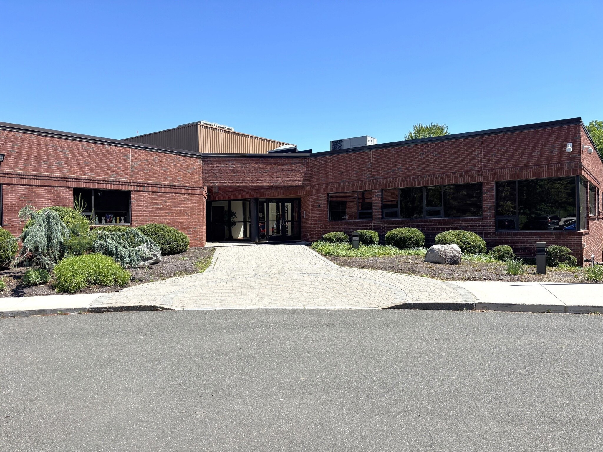 135 South Rd, Farmington, CT for Sale