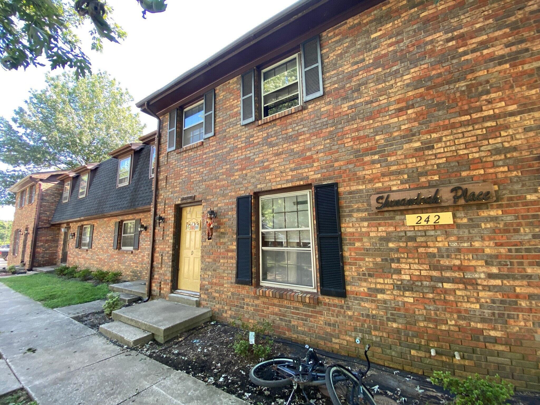242 Shenandoah Pl Henderson, KY 42420 MultiFamily Property for Lease