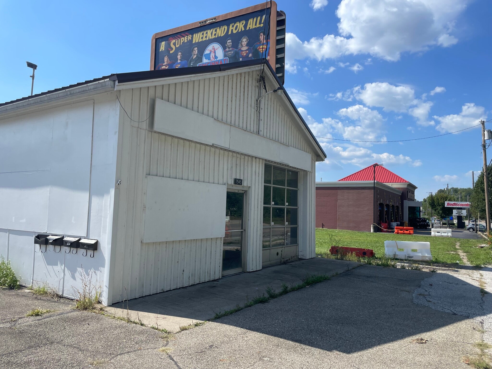 7545 Wooster Pike, Cincinnati, OH for Rent