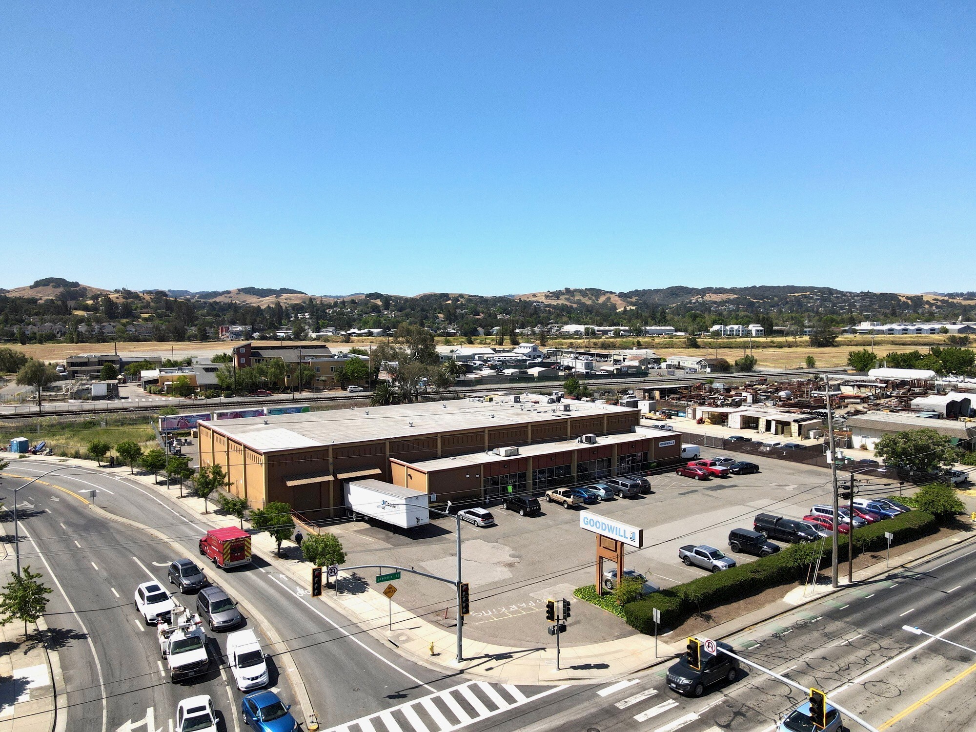 1000 Lakeville St, Petaluma, CA for Sale