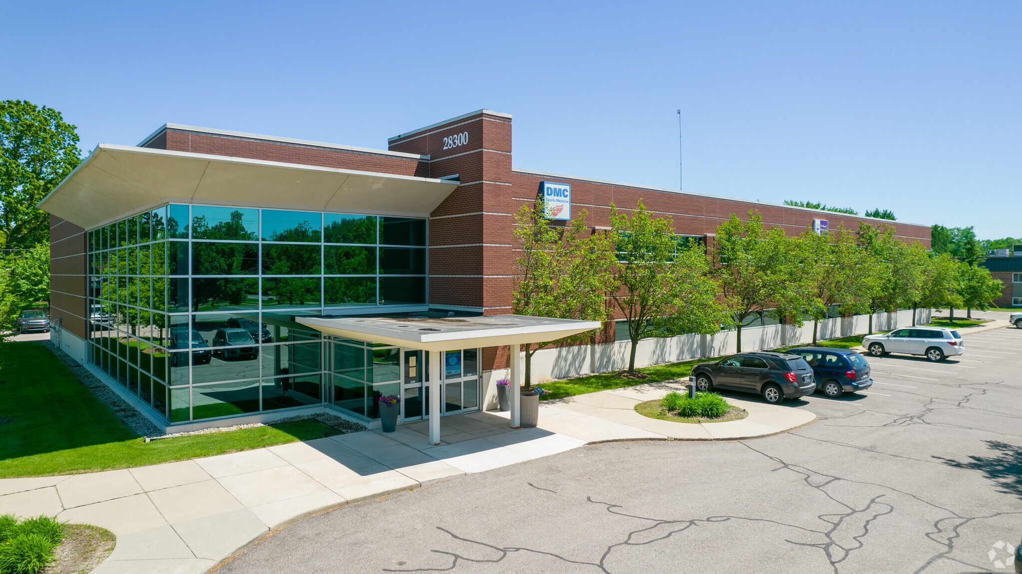 28300 Orchard Lake Rd, Farmington Hills, MI for Rent