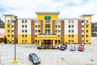 101 Crossings Mall Rd  