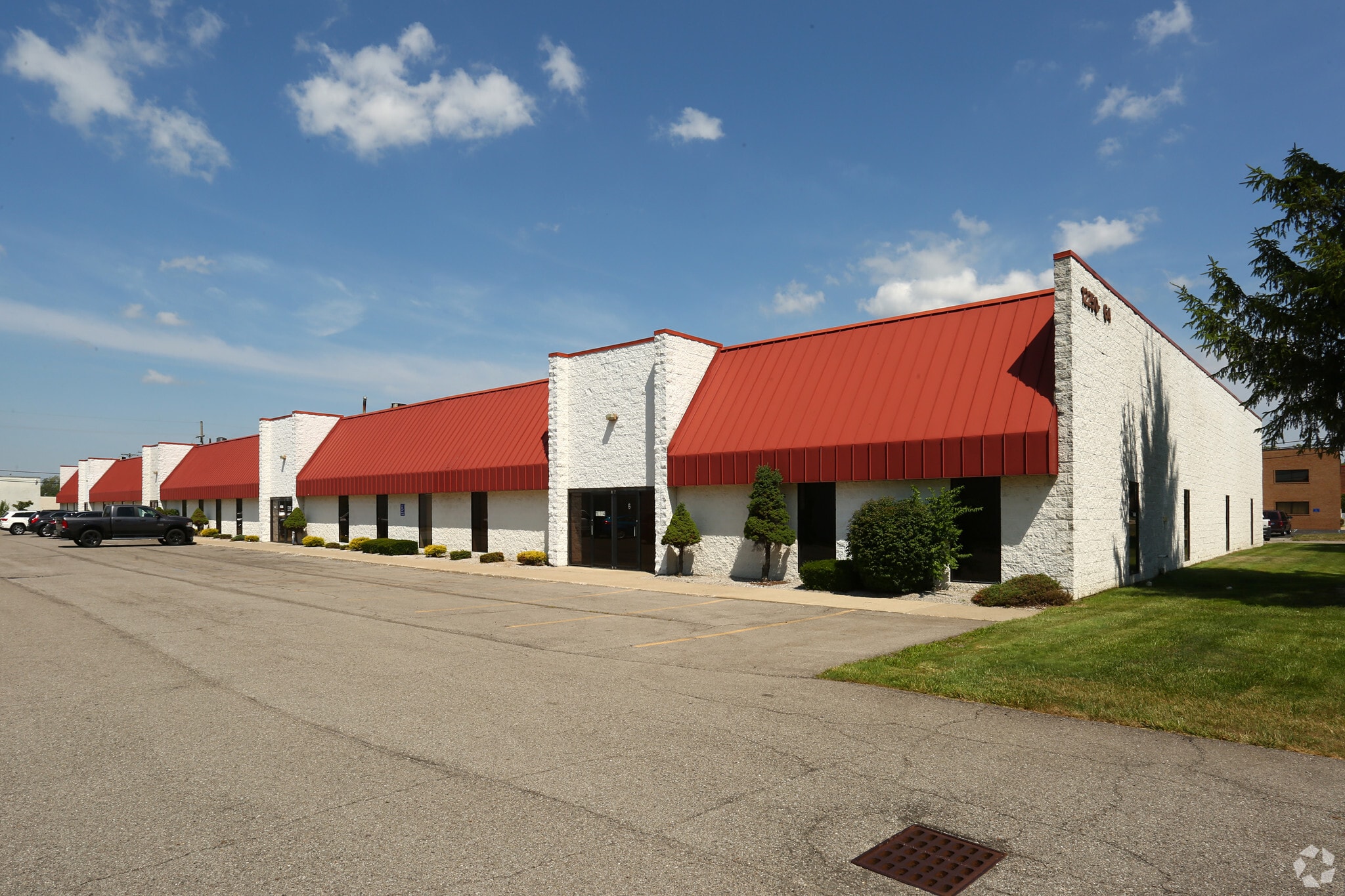 12250-12264 Universal Dr, Taylor, MI for Rent