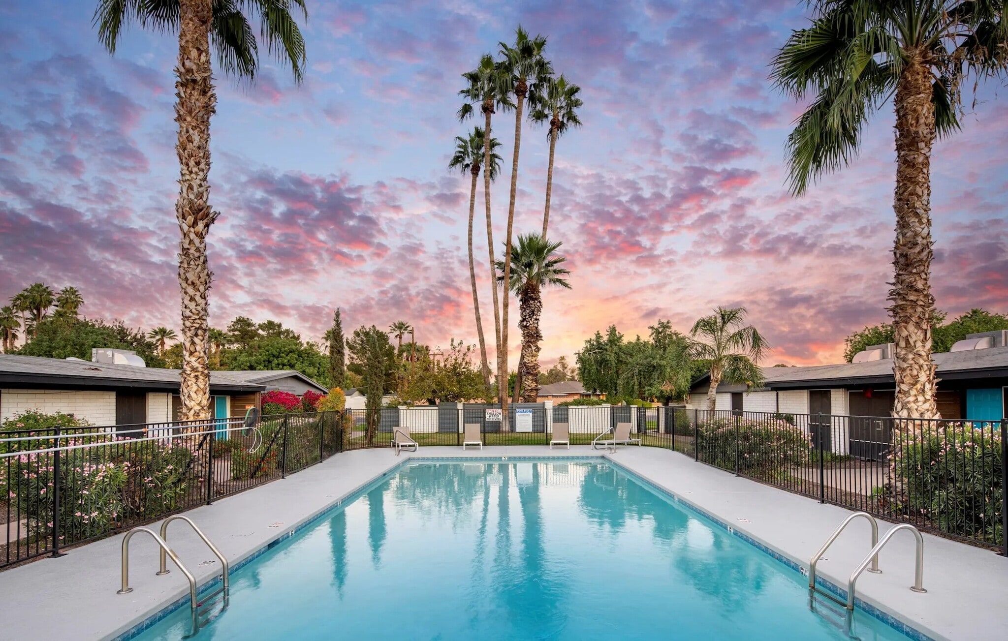 2620 N 40th St, Phoenix, AZ for Sale