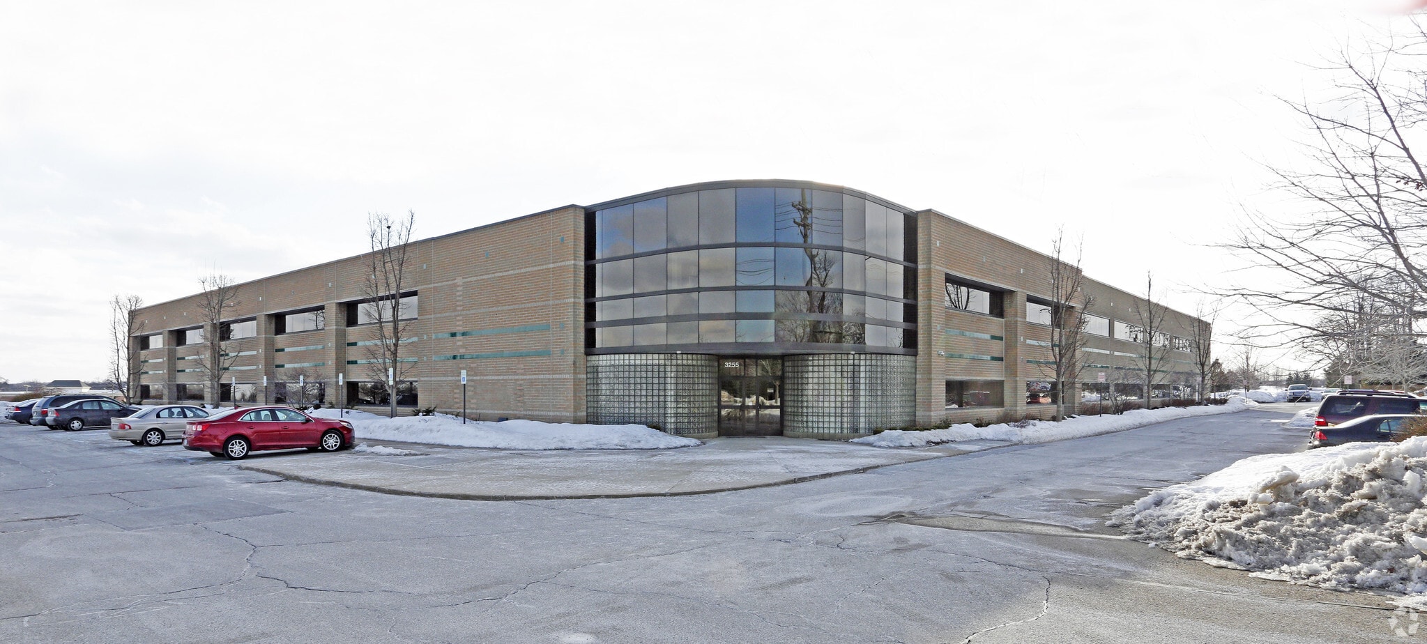 3255 W Hamlin Rd, Rochester Hills, MI for Rent