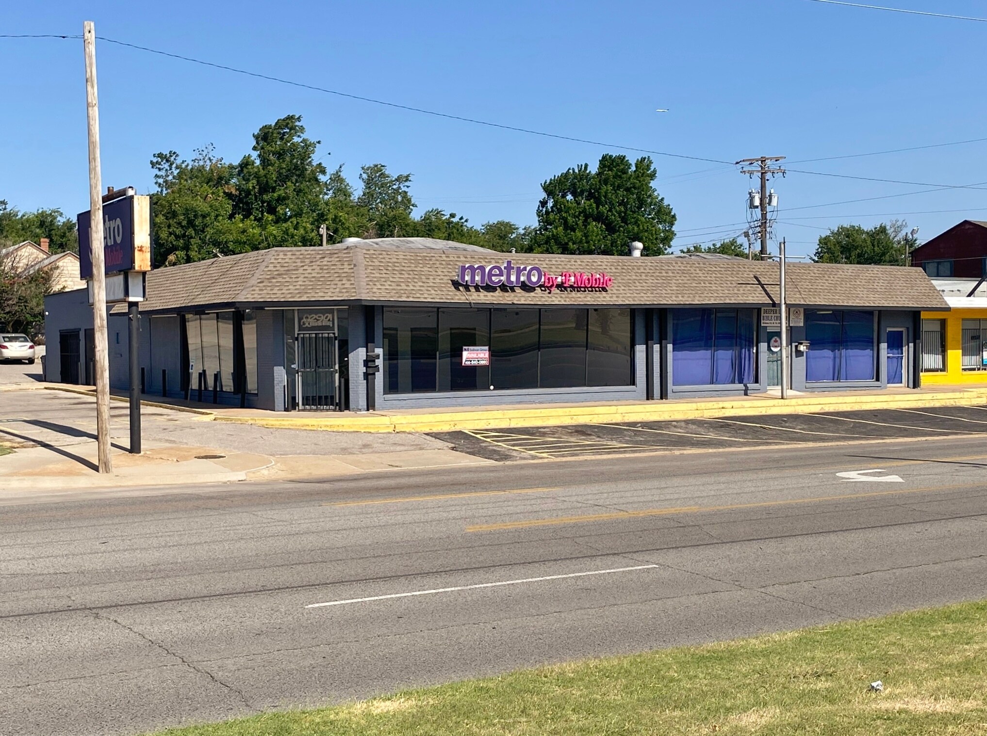 29012911 N May Ave Oklahoma City, OK 73107 Retail Property for Sale