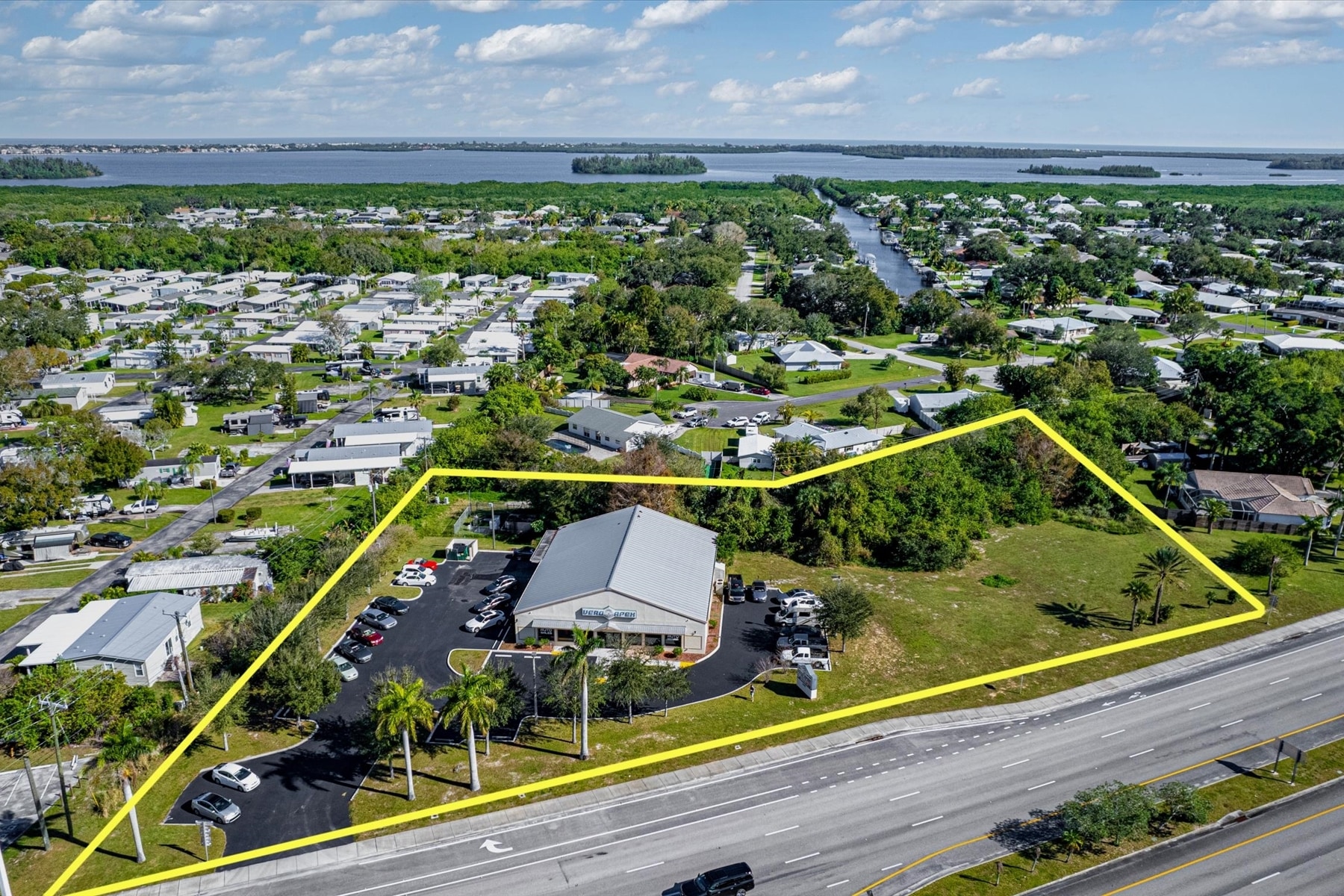 2106 S US Highway 1, Vero Beach, FL for Sale