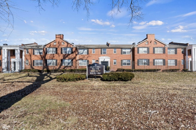 3712 E 47th Ter, Kansas City, MO for Sale