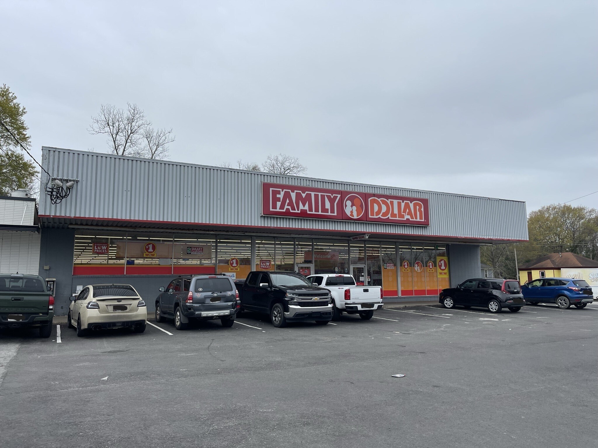 514 W Taylor St Griffin, GA 30223 Retail Property for Lease on