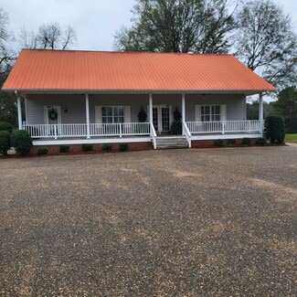 Selma, AL Storefront - 615 Cahaba Rd