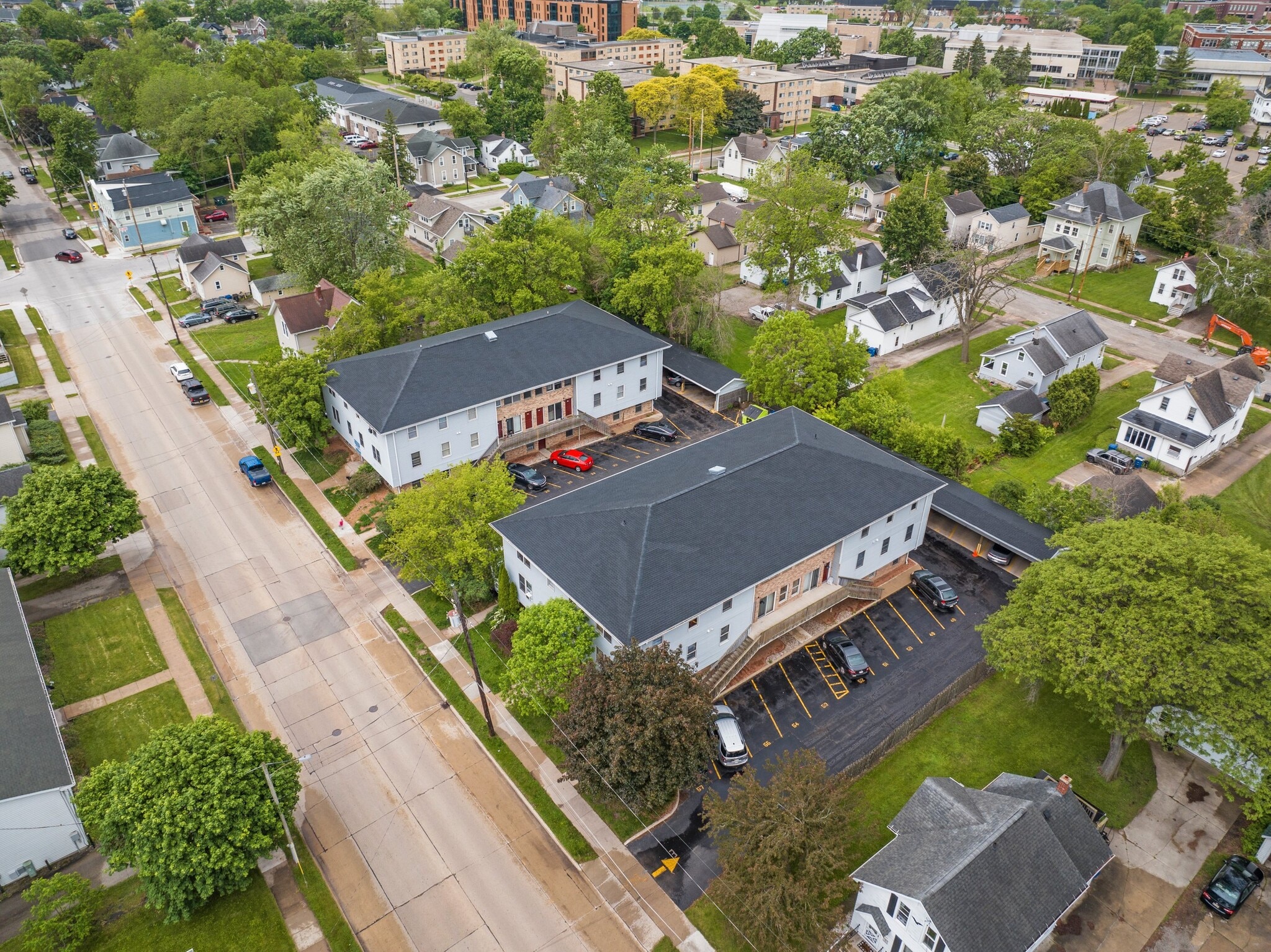 825-835 Wisconsin St, Oshkosh, WI for Sale